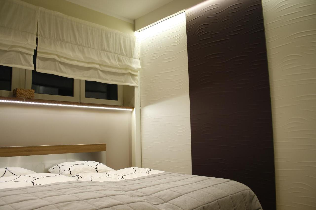 Apartamenty Wislany Brzeg ウストロン エクステリア 写真