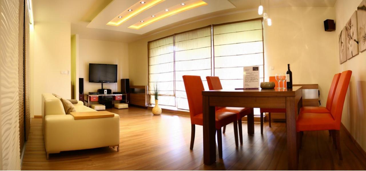 Apartamenty Wislany Brzeg ウストロン エクステリア 写真