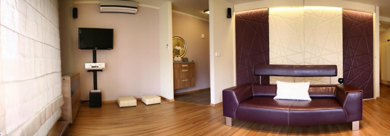 Apartamenty Wislany Brzeg ウストロン エクステリア 写真